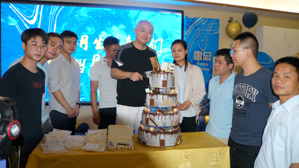 CARKU Qiniang Mountain Group Building Tour and Staff Birthday Party was successfully held
