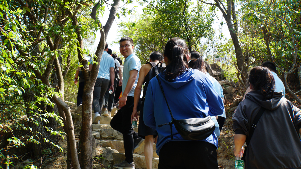 CARKU Qiniang Mountain Group Building Tour and Staff Birthday Party was successfully held