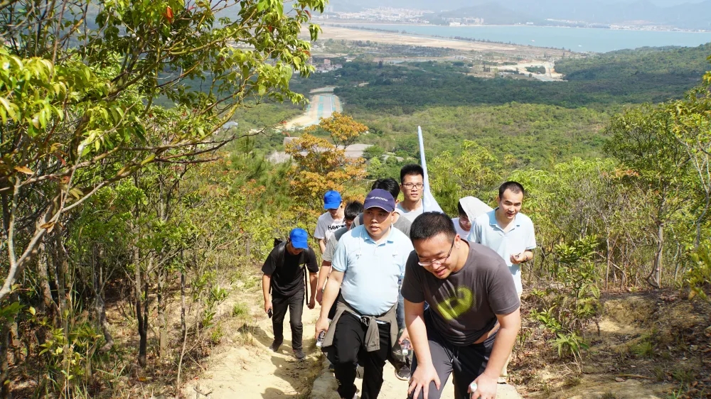 CARKU Qiniang Mountain Group Building Tour and Staff Birthday Party was successfully held