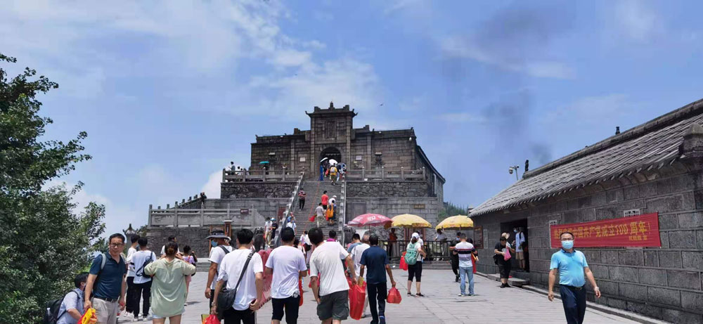 The travel to celebrate the 10th anniversary of Carku