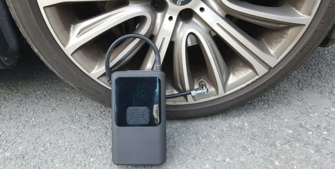 The features of Car jump starter JS-383